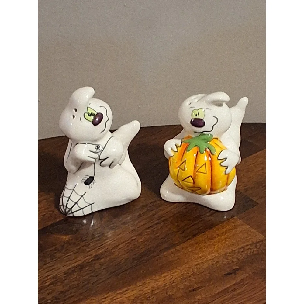 Halloween Ghost Salt and Pepper Shakers Ceramic Pumpkin Spiderweb Set White